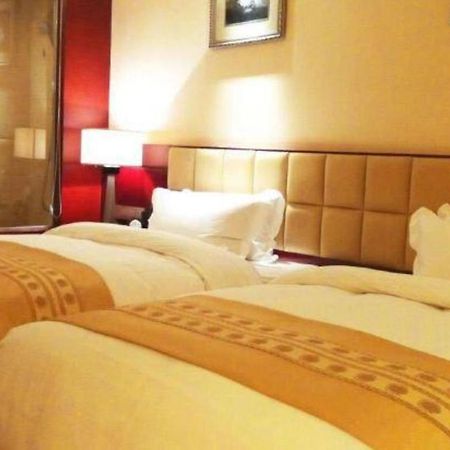 Chengdu Yinsheng International Hotel Supoqiao Buitenkant foto
