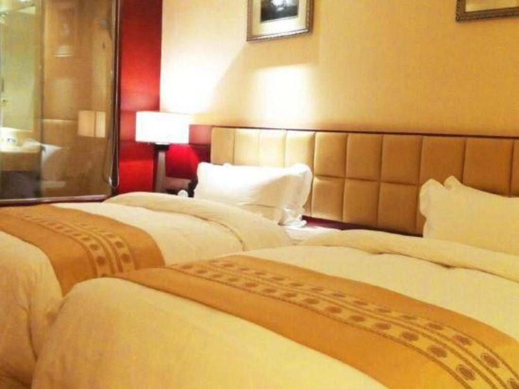 Chengdu Yinsheng International Hotel Supoqiao Buitenkant foto