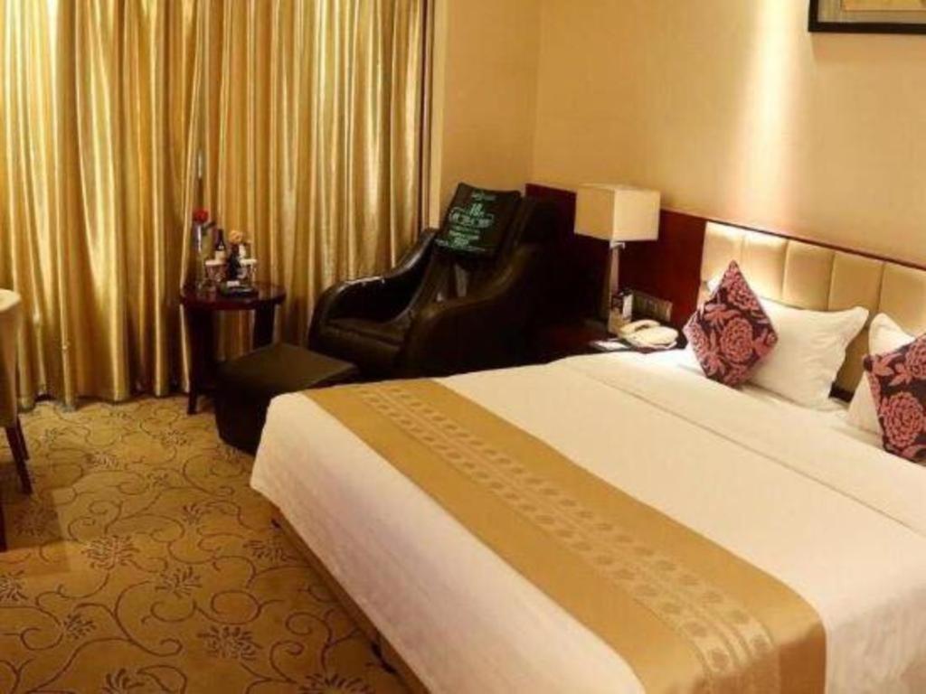 Chengdu Yinsheng International Hotel Supoqiao Buitenkant foto