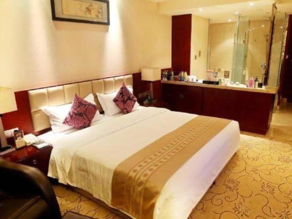 Chengdu Yinsheng International Hotel Supoqiao Buitenkant foto