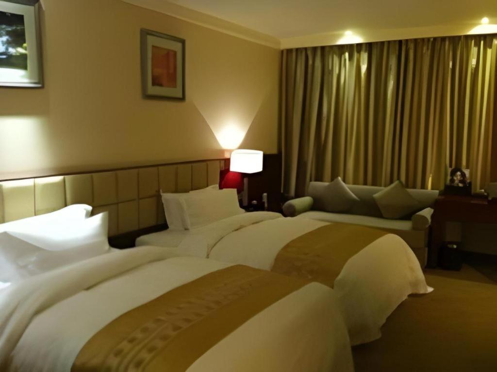 Chengdu Yinsheng International Hotel Supoqiao Buitenkant foto