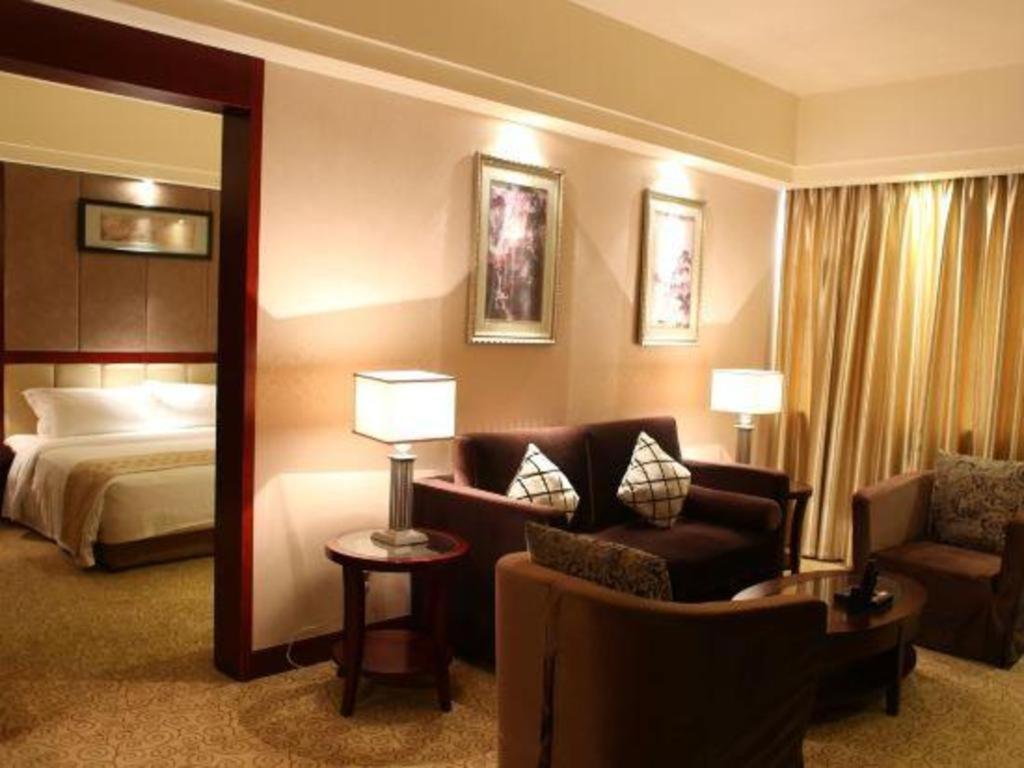 Chengdu Yinsheng International Hotel Supoqiao Buitenkant foto