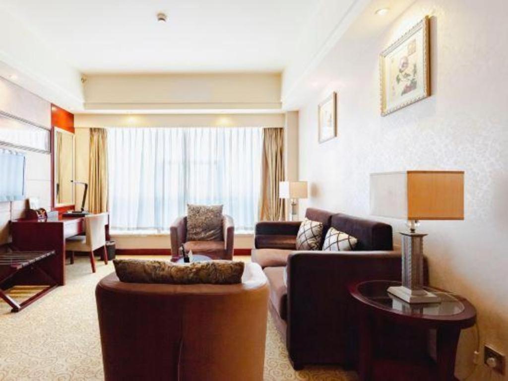 Chengdu Yinsheng International Hotel Supoqiao Buitenkant foto