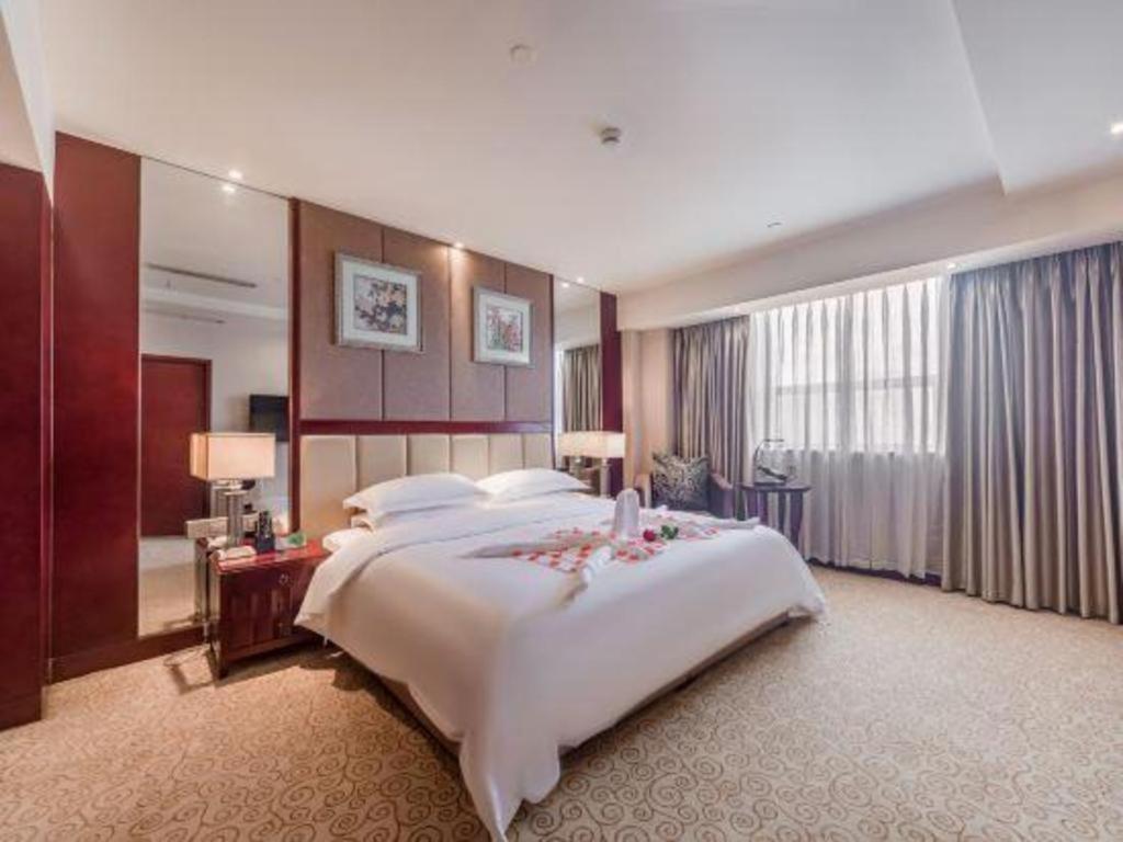 Chengdu Yinsheng International Hotel Supoqiao Buitenkant foto