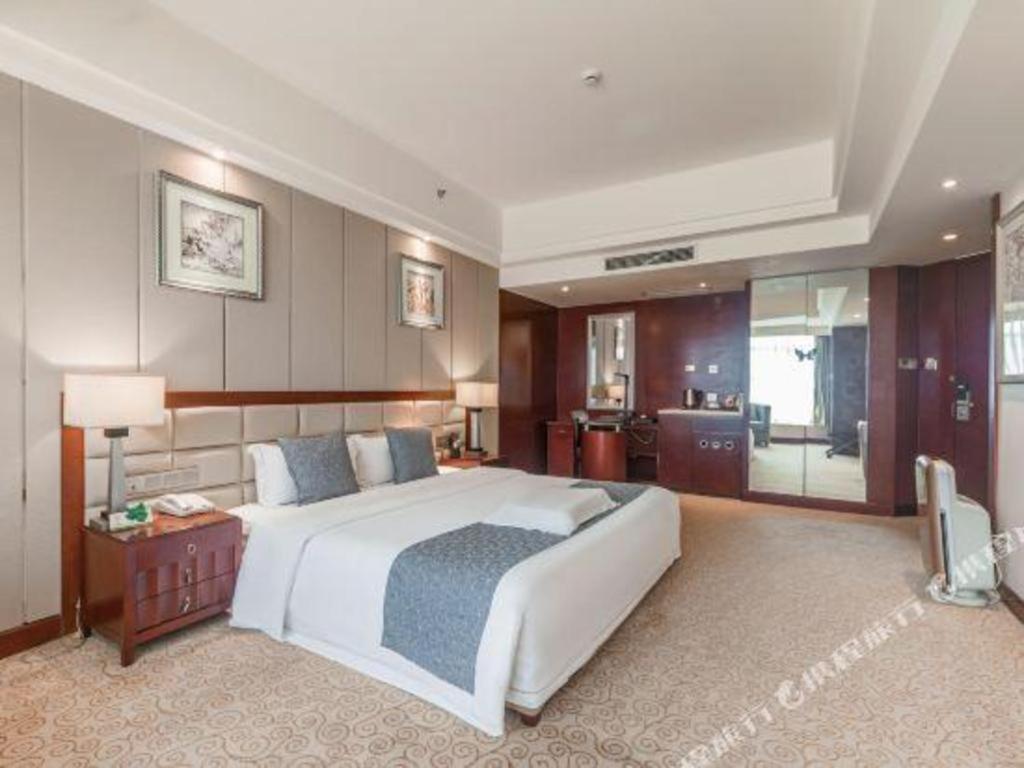 Chengdu Yinsheng International Hotel Supoqiao Buitenkant foto