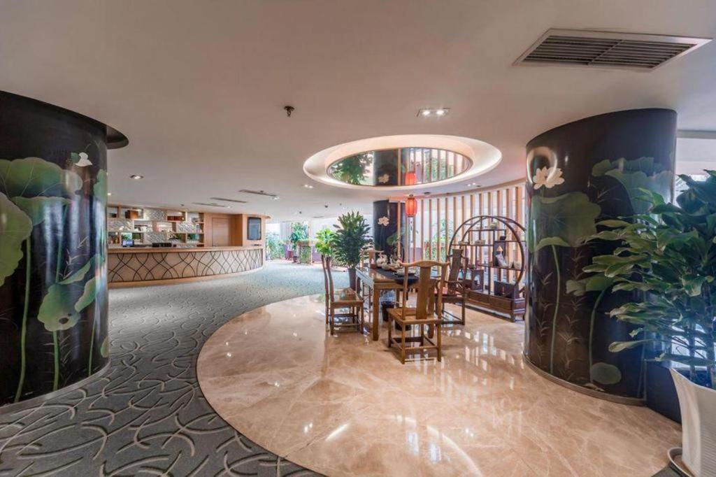 Chengdu Yinsheng International Hotel Supoqiao Buitenkant foto
