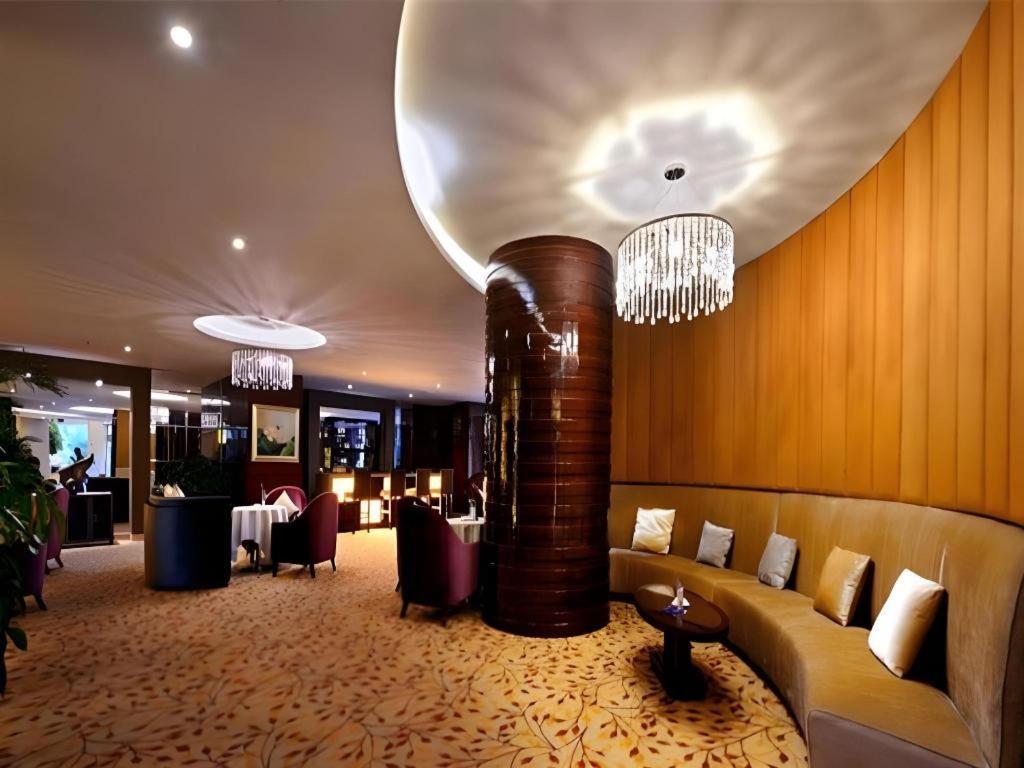 Chengdu Yinsheng International Hotel Supoqiao Buitenkant foto